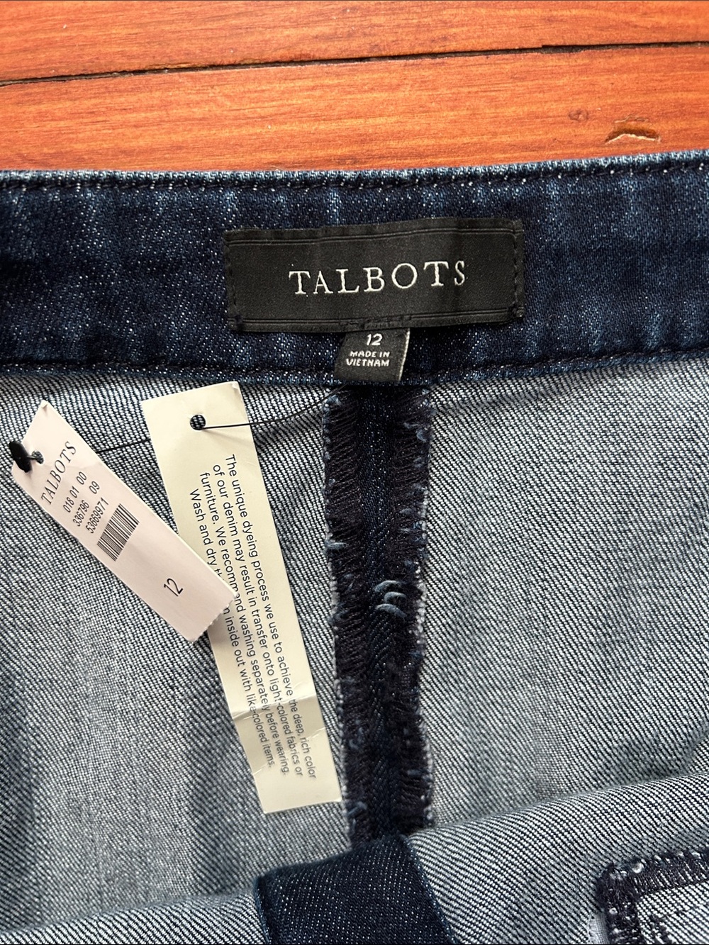 Talbots Dark Wash Denim Skirt Midi A-Line Women’s Size 12 NWT - Picture 2 of 9